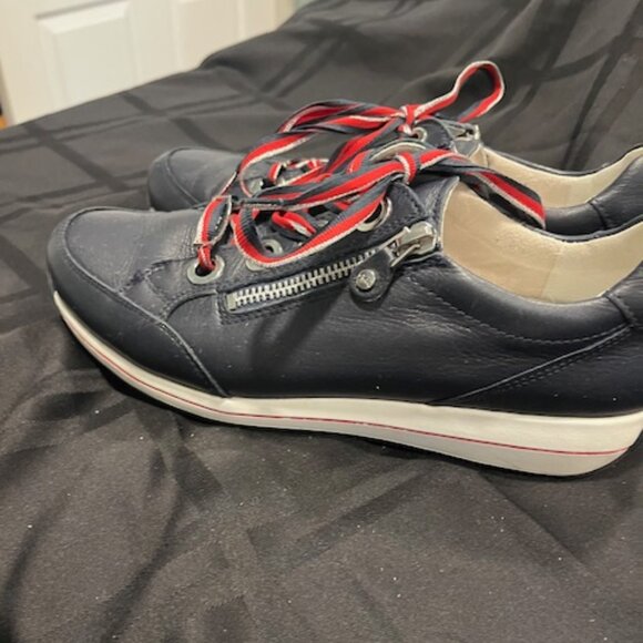 ARA ollie women's zip sneaker in navy w/red and silver laces size 8 - Picture 2 of 5
